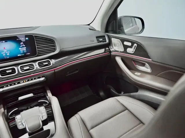 Mercedes-Benz GLE-Class — Фото автомобиля 11