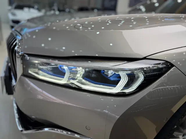 BMW 7 Series — Фото автомобиля 23