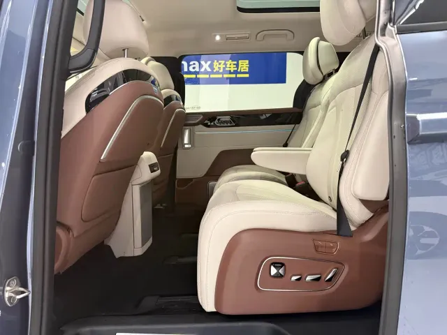 BYD Xia — Фото автомобиля 8