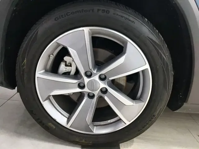 Geely Haoyue L 2023 2.0T DCT Premium Model — Фото автомобиля 24