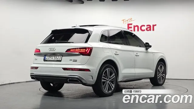 Audi Q5 45 TFSI quattro Premium — Фото автомобиля 2