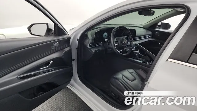Hyundai AVANTE — Фото автомобиля 10