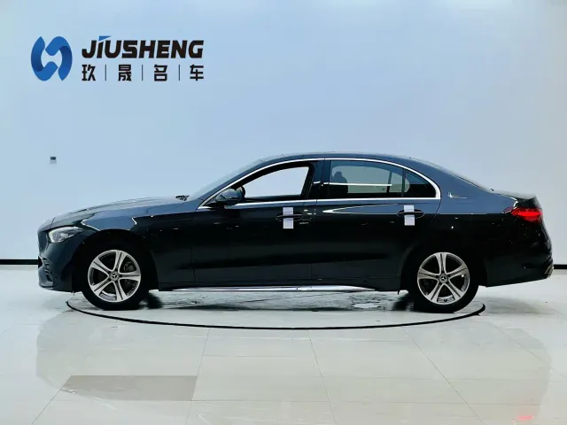 Mercedes-Benz C-Class — Фото автомобиля 3