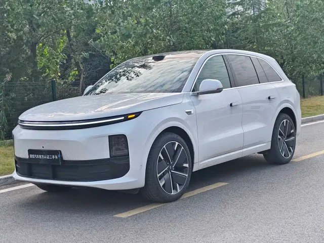 Фотография автомобиля — Li Auto L6