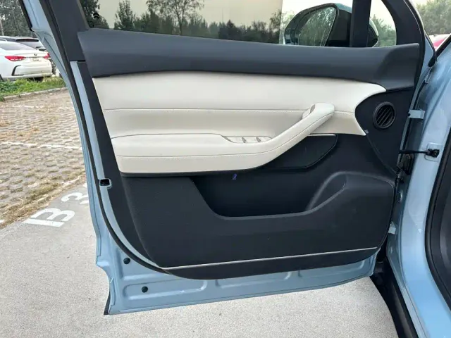 Nio ES6 — Фото автомобиля 14
