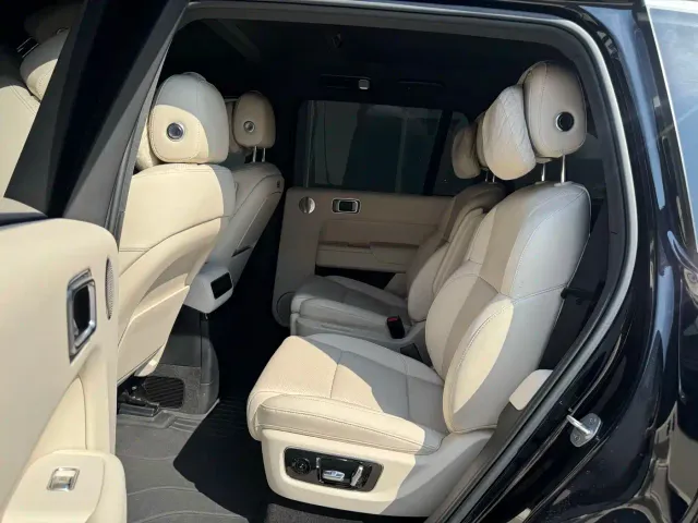 Li Auto L9 — Фото автомобиля 12