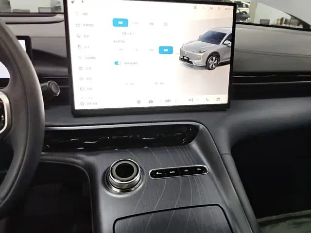 Geely Galaxy E5 — Фото автомобиля 12