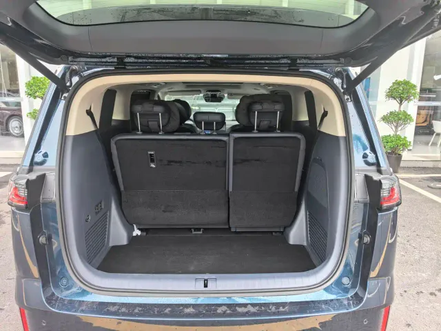Voyah Dreamer — Фото автомобиля 20