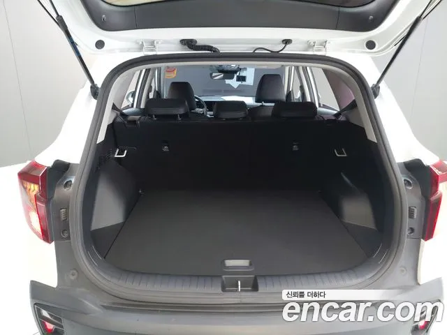 Kia Seltos Новый Seltos Бензин 2.0 2WD — Фото автомобиля 18