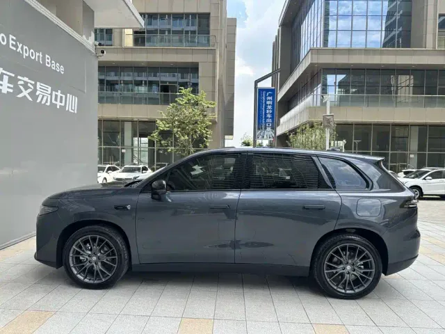 Leapmotor C10 — Фото автомобиля 3