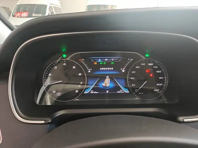 Forthing Fengxing M7 — Фото автомобиля 11