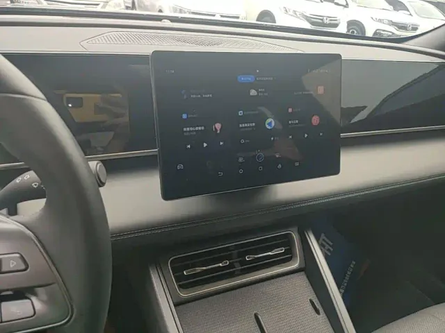 BYD Qin L — Фото автомобиля 12