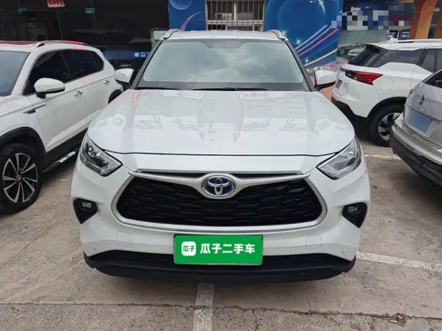 Toyota Highlander — Фото автомобиля 2