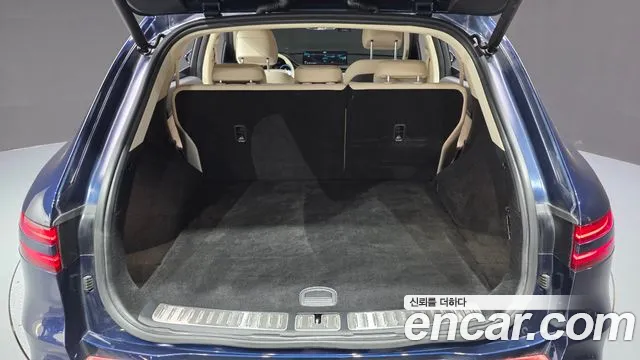 Genesis GV70 — Фото автомобиля 24