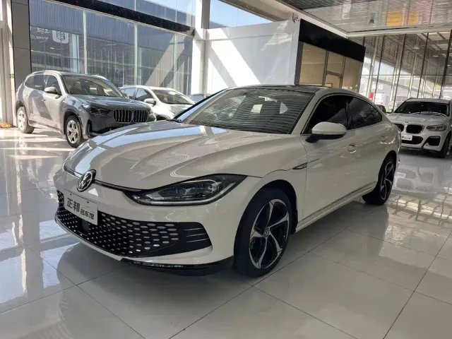 Фотография автомобиля — Volkswagen Lamando