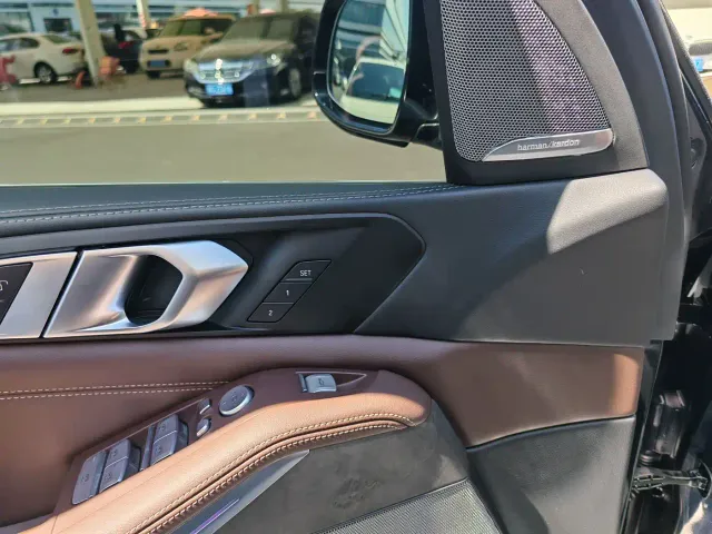 BMW X5 — Фото автомобиля 12