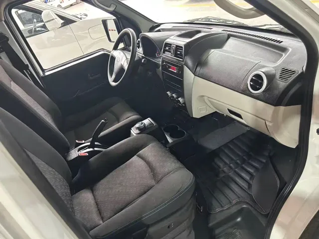 Ruichi New Energy EC35 — Фото автомобиля 3