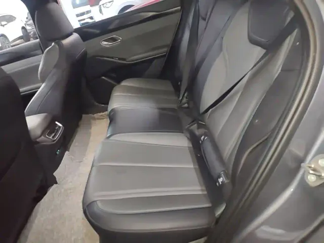 BYD Qin L — Фото автомобиля 16
