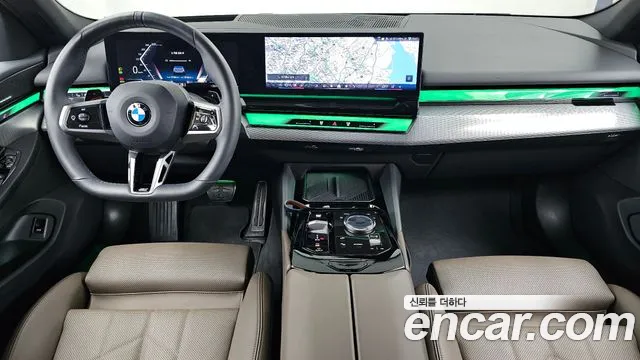 BMW 5 Series G60 — Фото автомобиля 10