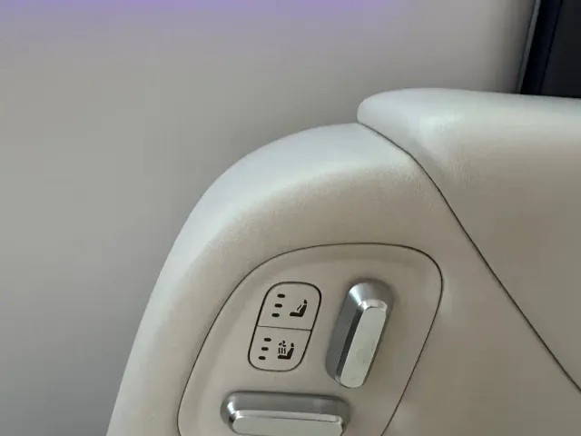 Li Auto MEGA — Фото автомобиля 8