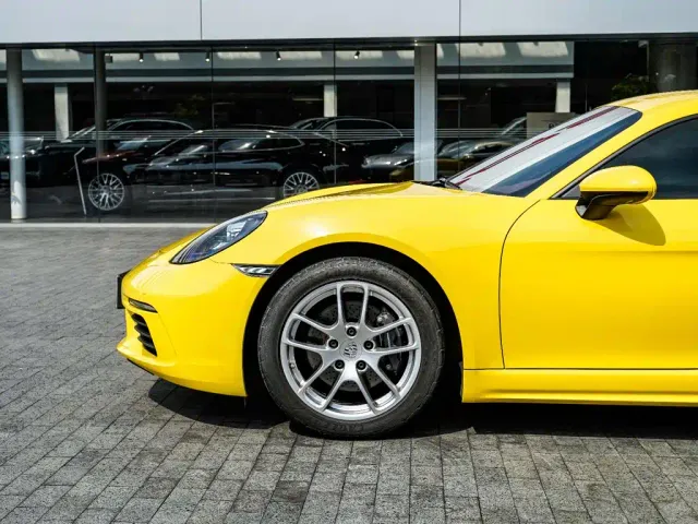 Porsche 718 — Фото автомобиля 13