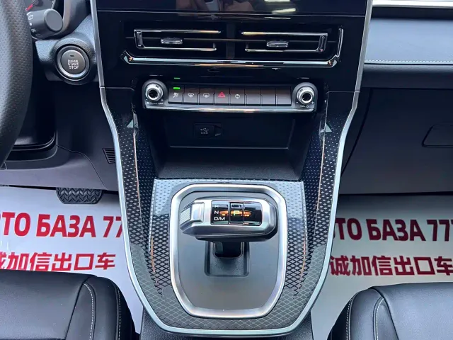 Haval M6 — Фото автомобиля 12