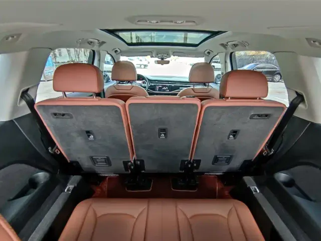 Audi Q7 — Фото автомобиля 21