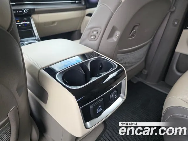 Kia Carnival Generation 4 — Фото автомобиля 8
