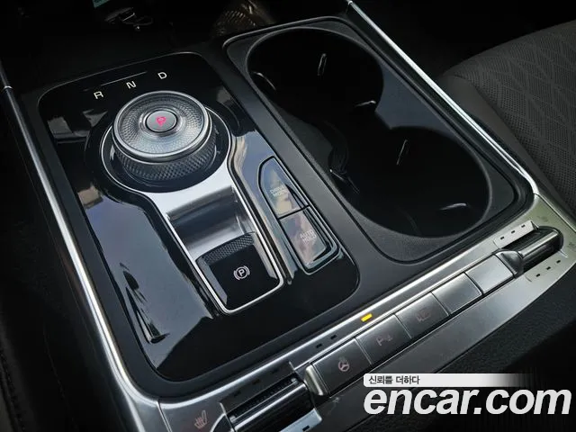 Kia Carnival Generation 4 — Фото автомобиля 6