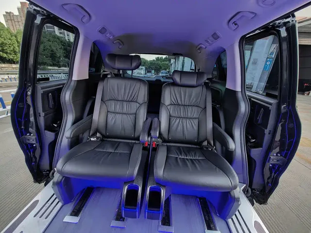 Honda Odyssey — Фото автомобиля 13