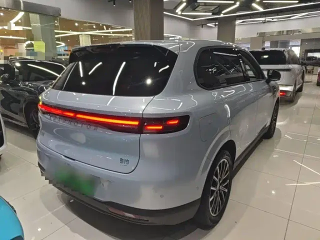 Leapmotor Leapmotor B10 2025 510 Joy Edition — Фото автомобиля 6