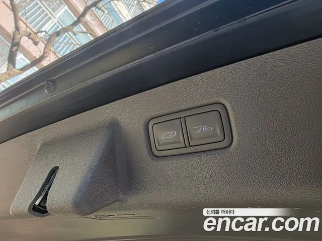 Hyundai Staria Staria 4WD Lounge 9 мест — Фото автомобиля 7