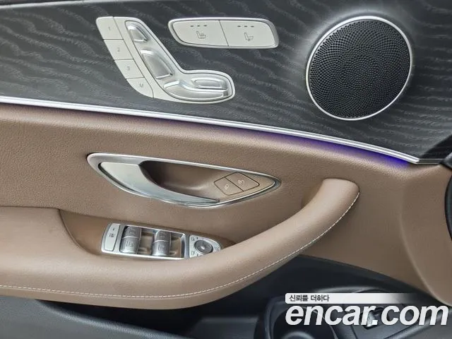 Mercedes-Benz E-Class W213 — Фото автомобиля 15
