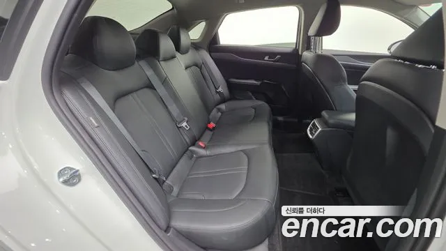 Kia K5 Новый K5 3 поколение 2.0 LPi(Для проката) — Фото автомобиля 24