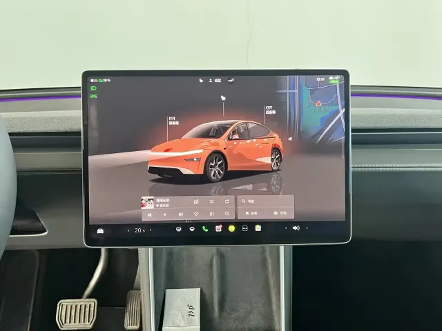 Tesla Model Y — Фото автомобиля 24