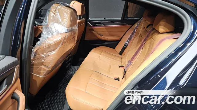 BMW 5 Series G30 — Фото автомобиля 18