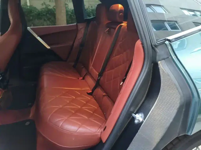 BMW iX — Фото автомобиля 16