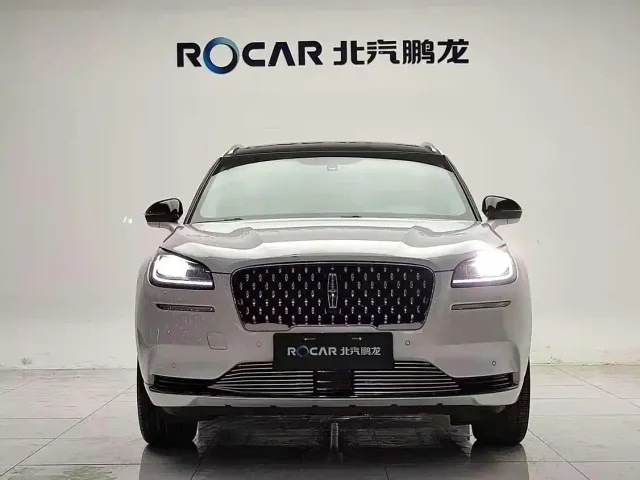 Lincoln Adventurer NEV — Фото автомобиля 2
