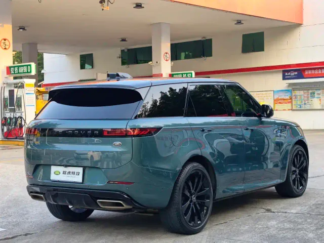 Land Rover Range Rover Sport — Фото автомобиля 13