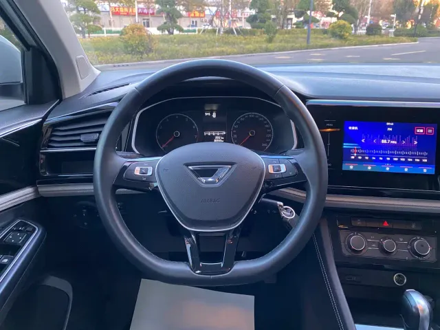 Jetta VS5 — Фото автомобиля 11
