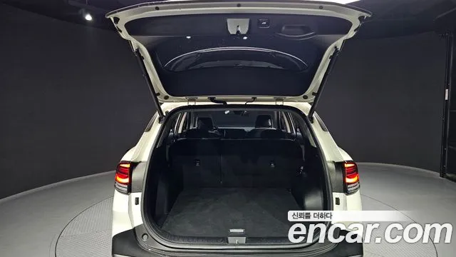 Kia Sportage Sportage 5-е поколение Бензин 1.6 турбо 2WD — Фото автомобиля 20