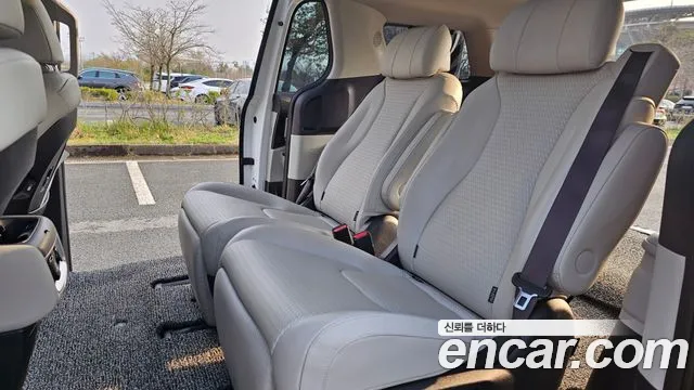 Kia Canival Carnival 4 поколение Бензин 7 мест Signature — Фото автомобиля 13