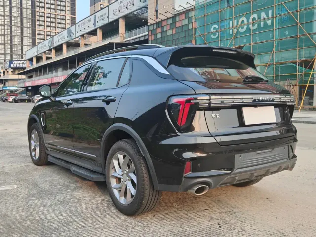 Lynk & Co Lynk & Co 01 2023 2.0TD 2WD Asian Games Edition — Фото автомобиля 6