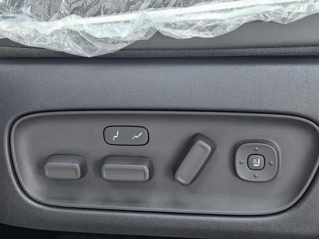 Leapmotor C10 — Фото автомобиля 27