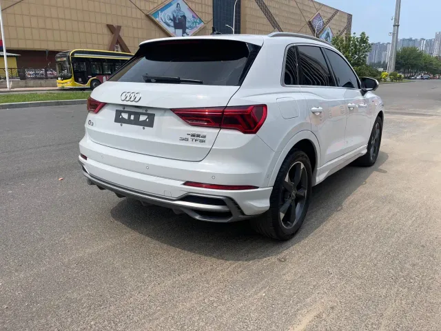 Audi Q3 — Фото автомобиля 4