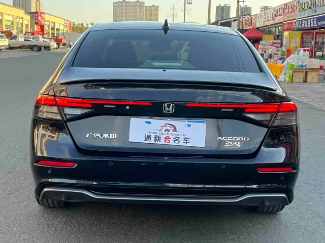 Honda Accord — Фото автомобиля 7