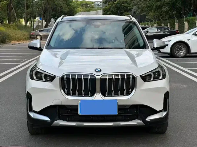BMW X1 — Фото автомобиля 2