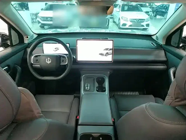 Leapmotor C10 — Фото автомобиля 8