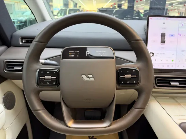 Li Auto MEGA — Фото автомобиля 10