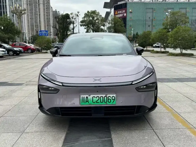 Xpeng P7+ — Фото автомобиля 3